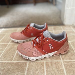 On cloud tennis shoes